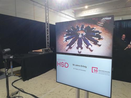Auch die HSD-eigenen Musikgruppen steuerten eigens produzierte Videos für den Festakt bei. Fotos: Michael Kirch
